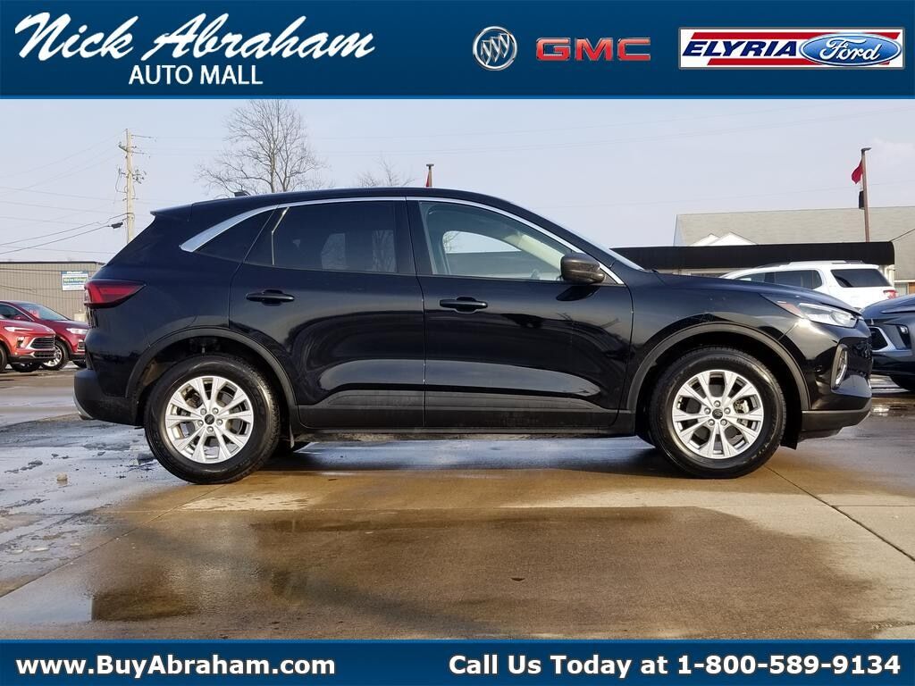 2023 FORD Escape