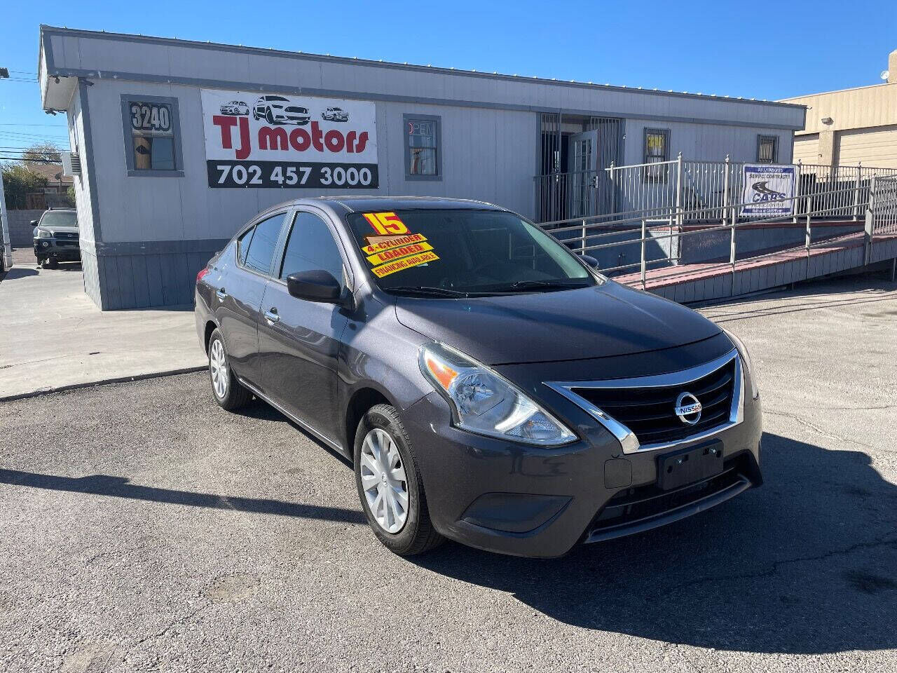 2015 NISSAN Versa