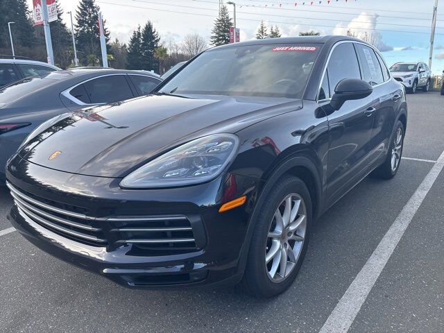 2022 PORSCHE Cayenne