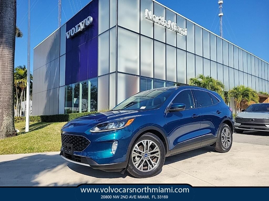 2020 FORD Escape