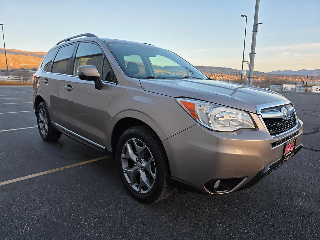 2016 SUBARU Forester