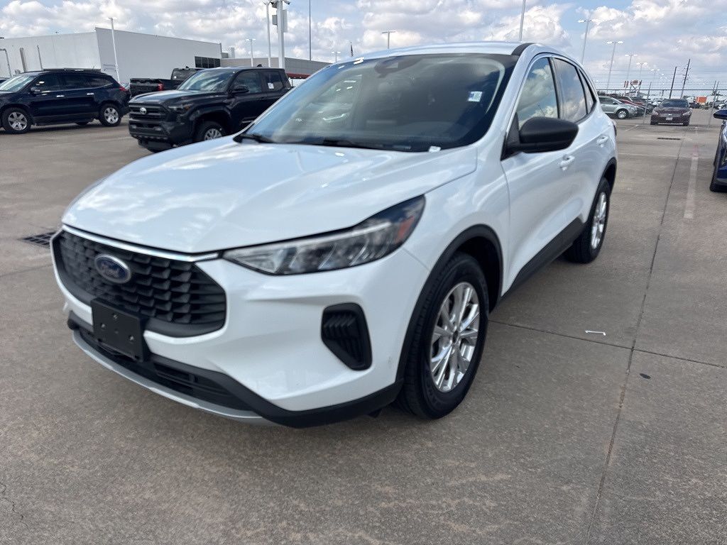 2023 FORD Escape