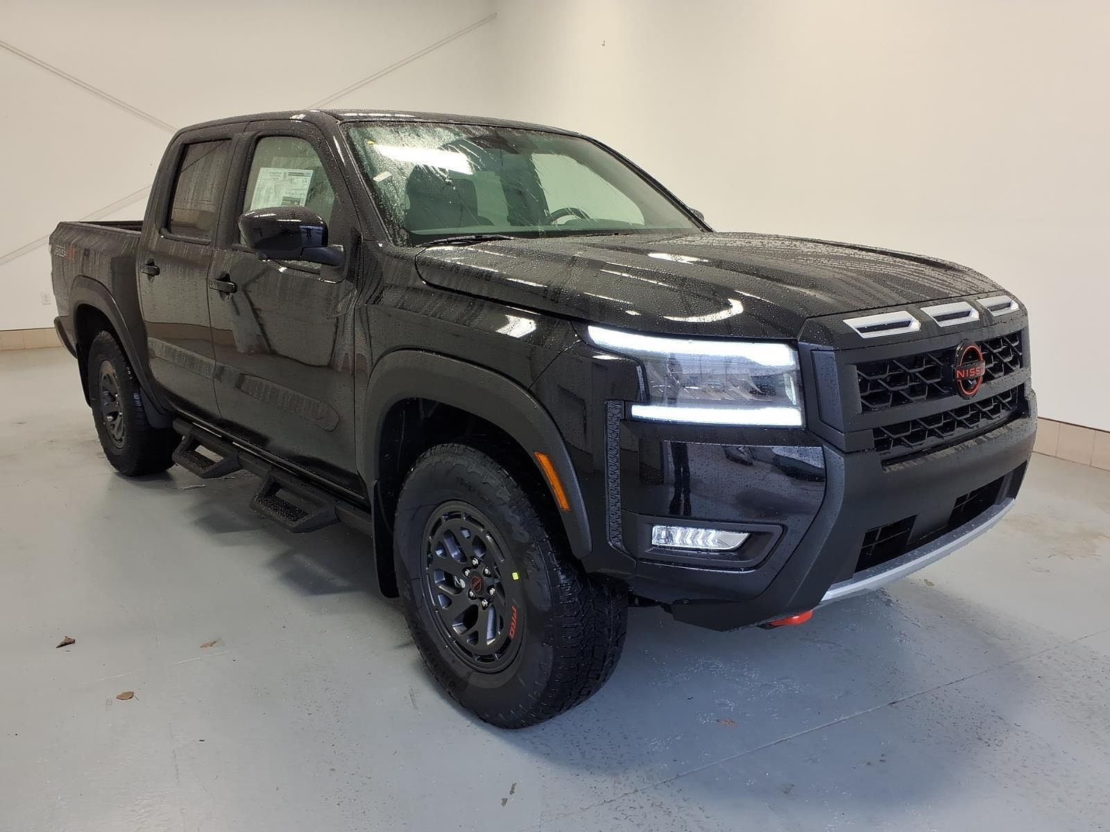 2026 NISSAN Frontier