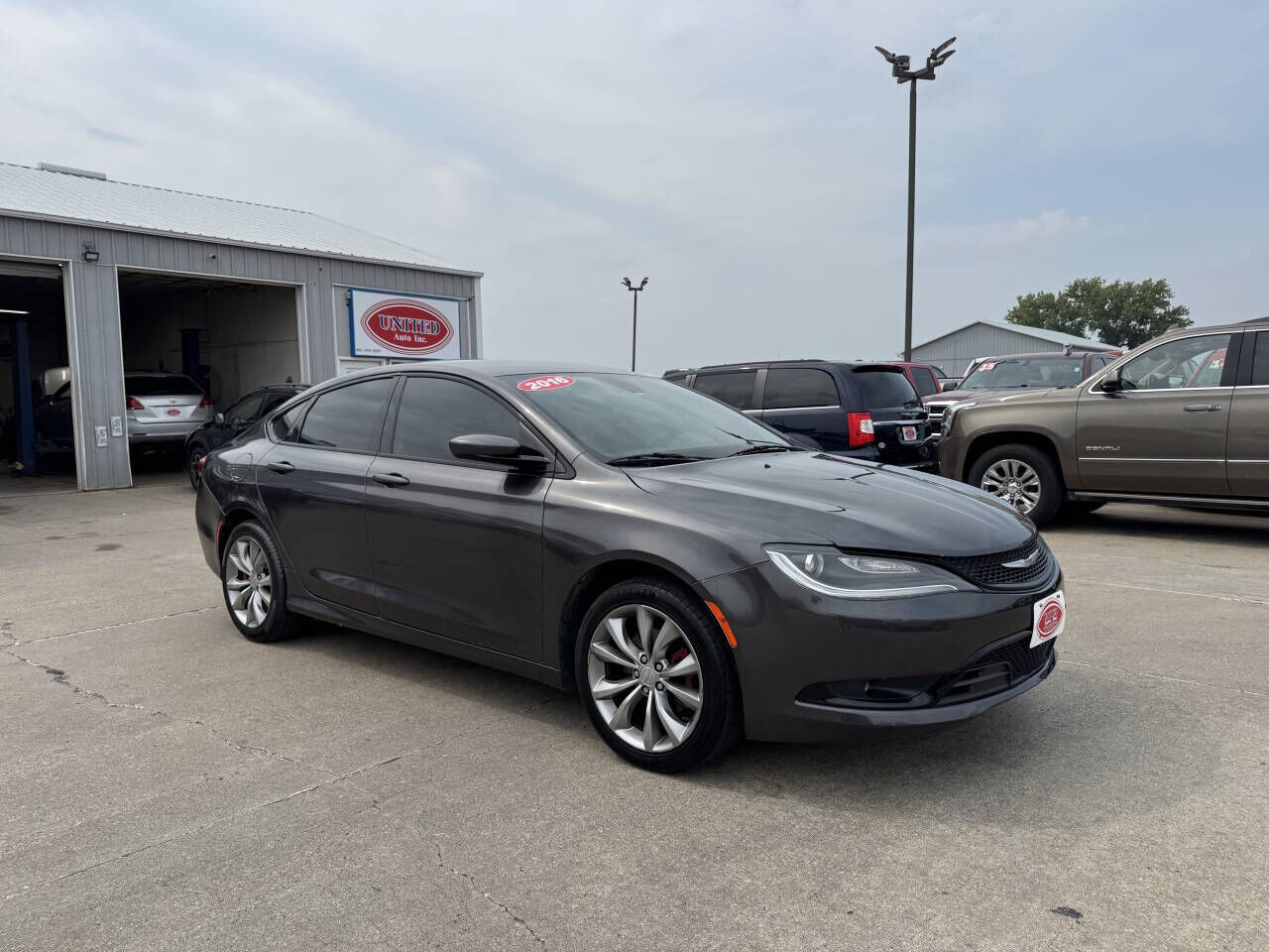 2016 CHRYSLER 200