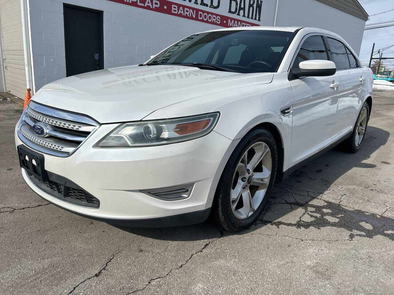 2011 FORD Taurus