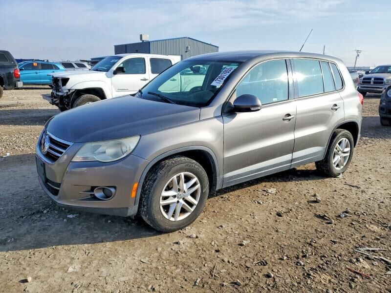 2011 VOLKSWAGEN Tiguan