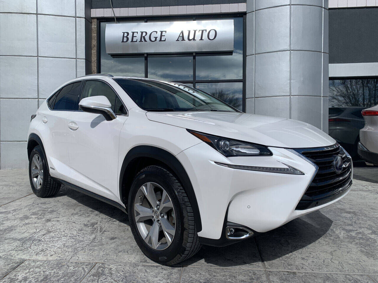 2017 LEXUS NX