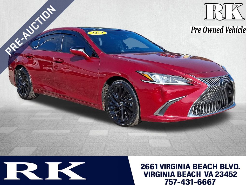 2019 LEXUS ES