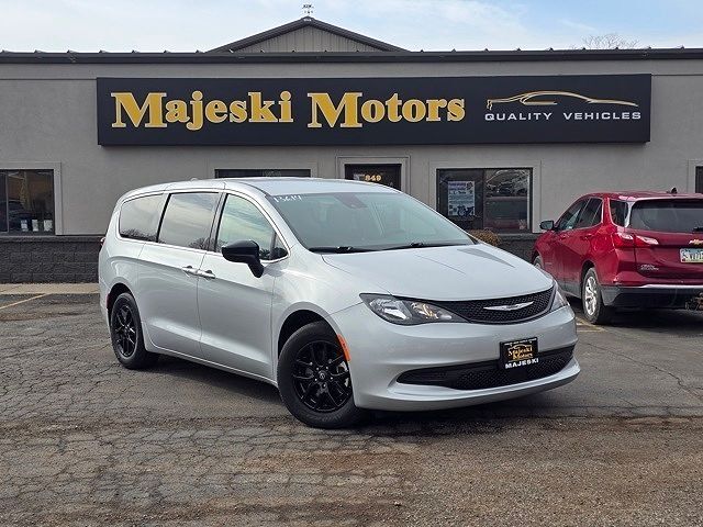 2024 CHRYSLER Voyager