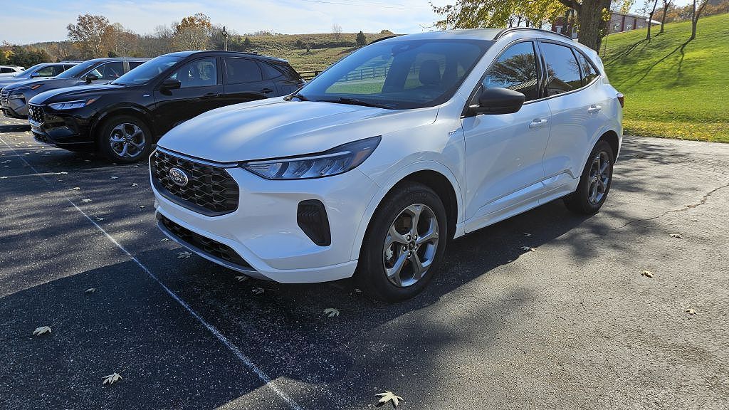 2024 FORD Escape