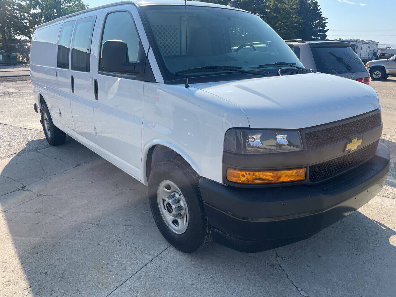 2020 CHEVROLET Express