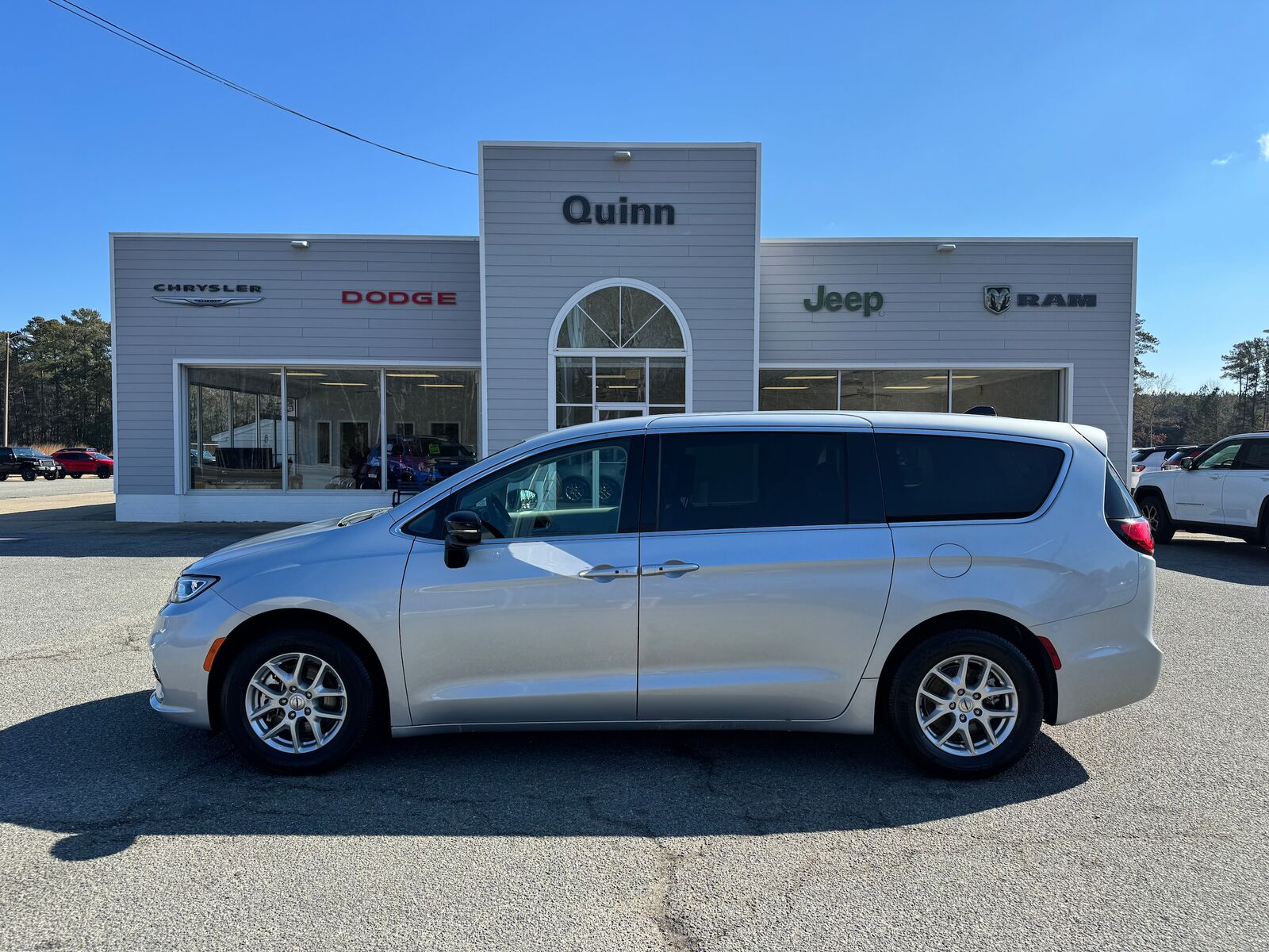 2024 CHRYSLER Pacifica