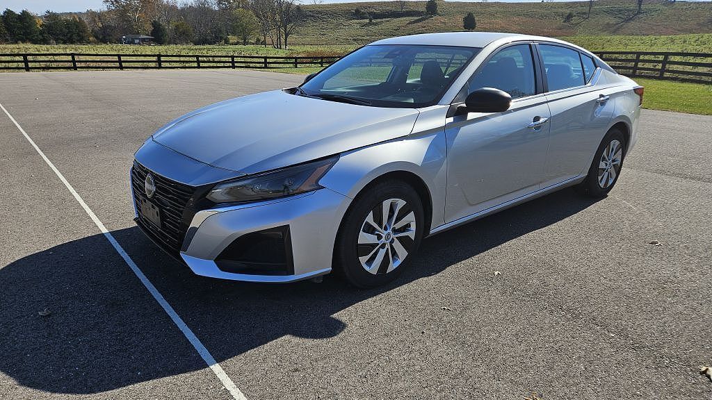 2024 NISSAN Altima