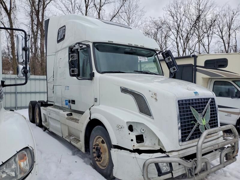 2017 VOLVO TRUCK VNL