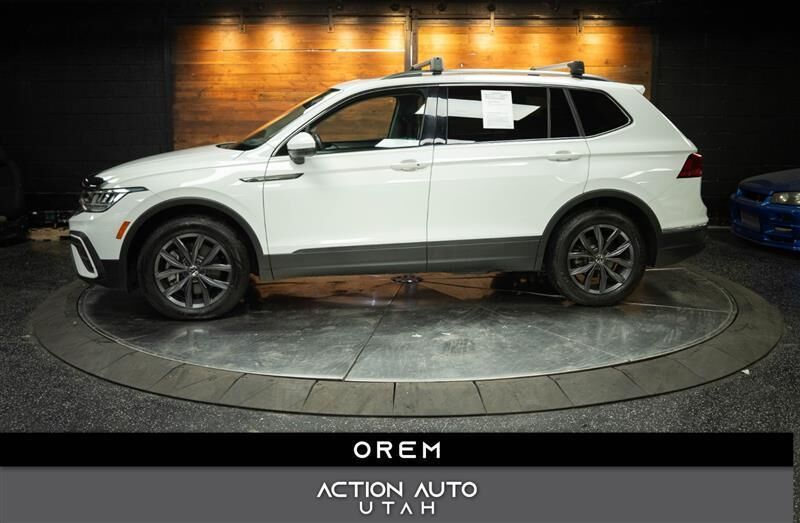 2022 VOLKSWAGEN Tiguan