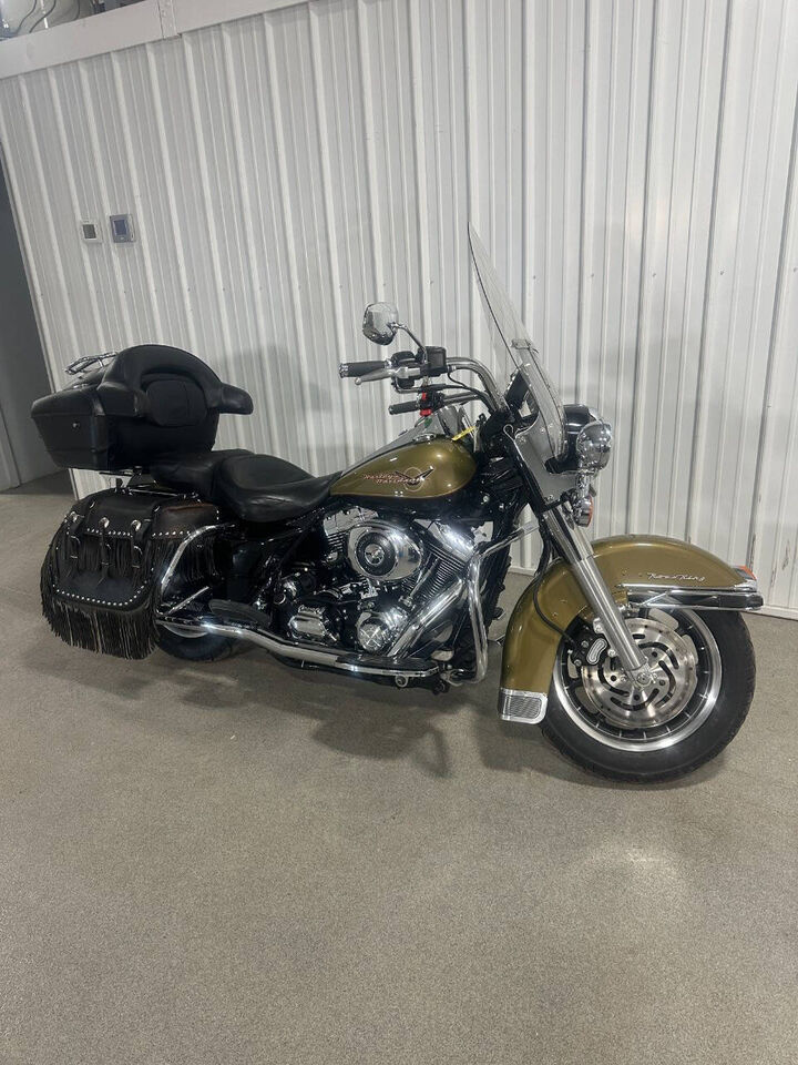 2004 HARLEY DAVIDSON Police Road King