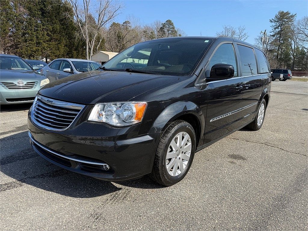 2015 CHRYSLER Town and Country