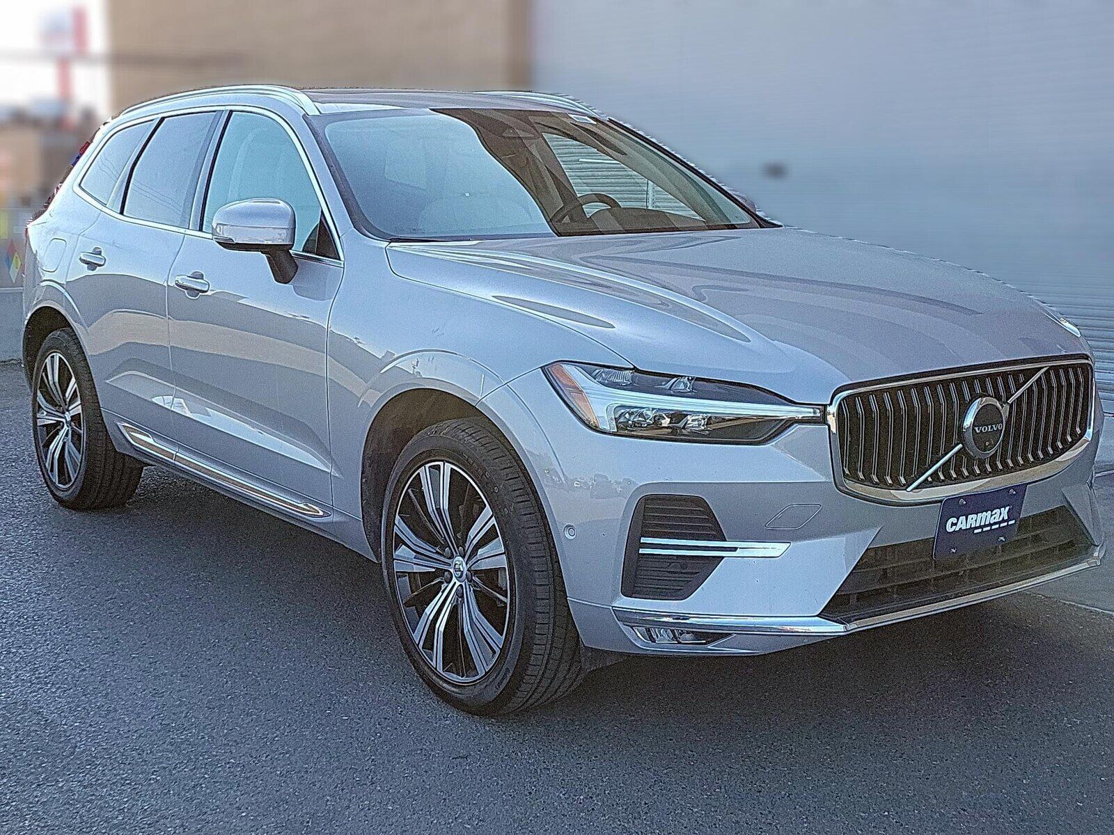 2023 VOLVO XC60