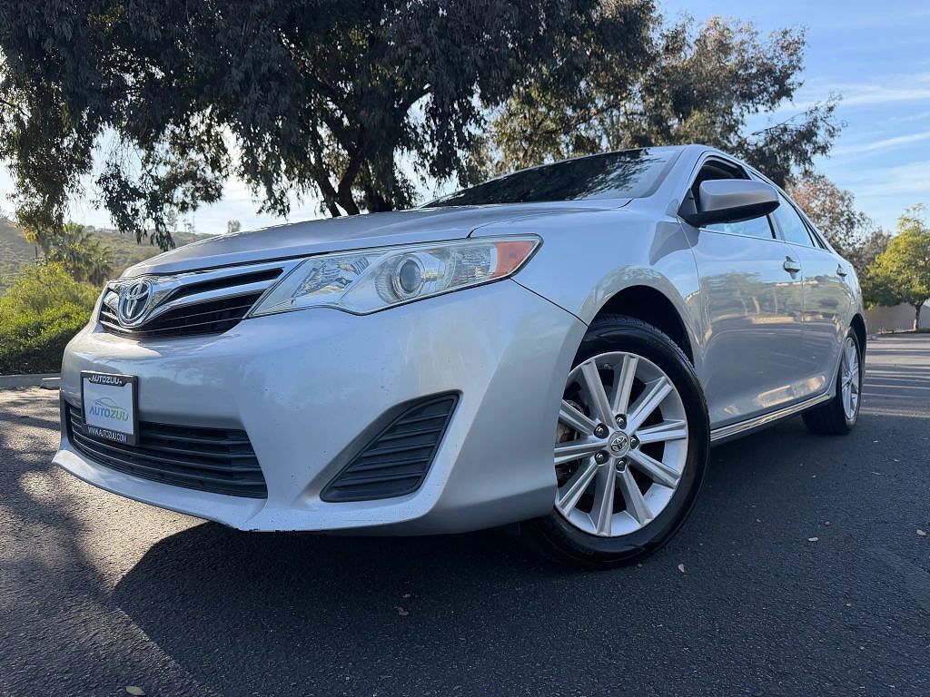 2013 TOYOTA Camry