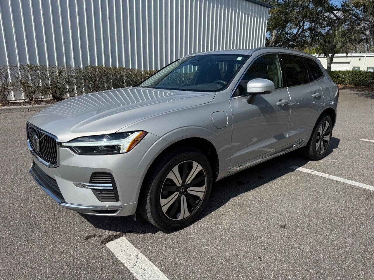 2023 VOLVO XC60
