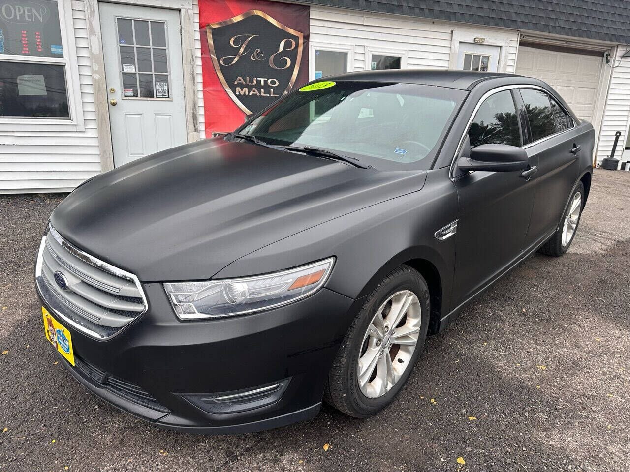 2013 FORD Taurus