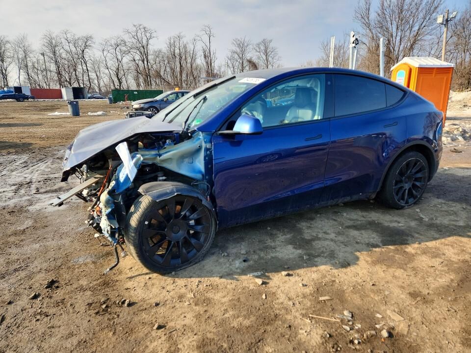 2022 TESLA Model Y