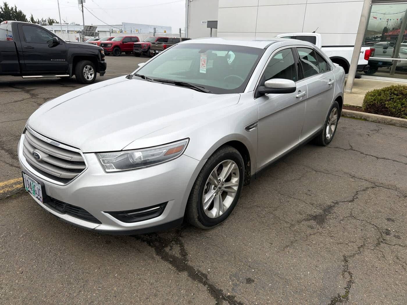 2013 FORD Taurus