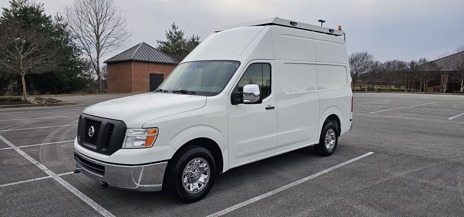 Nissan NV