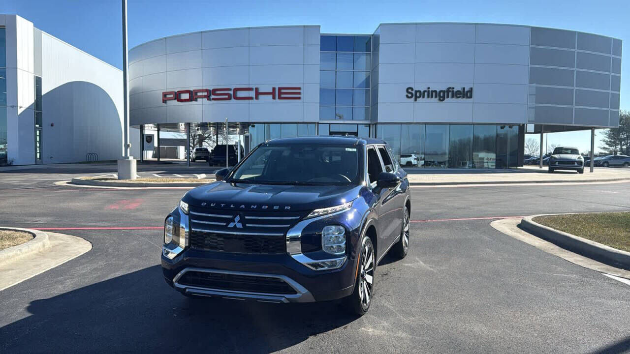 2026 MITSUBISHI Outlander