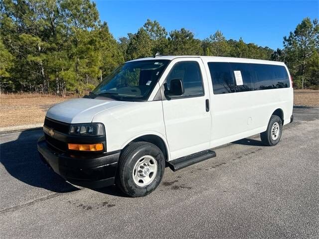 2023 CHEVROLET Express