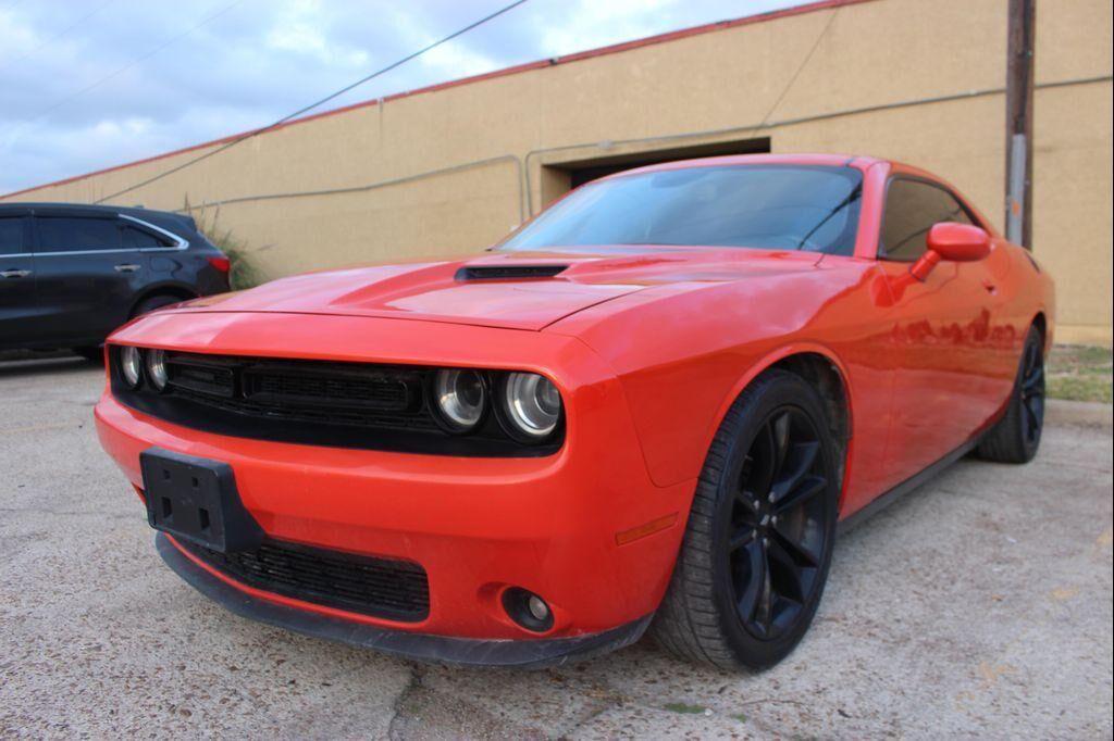 2017 DODGE Challenger