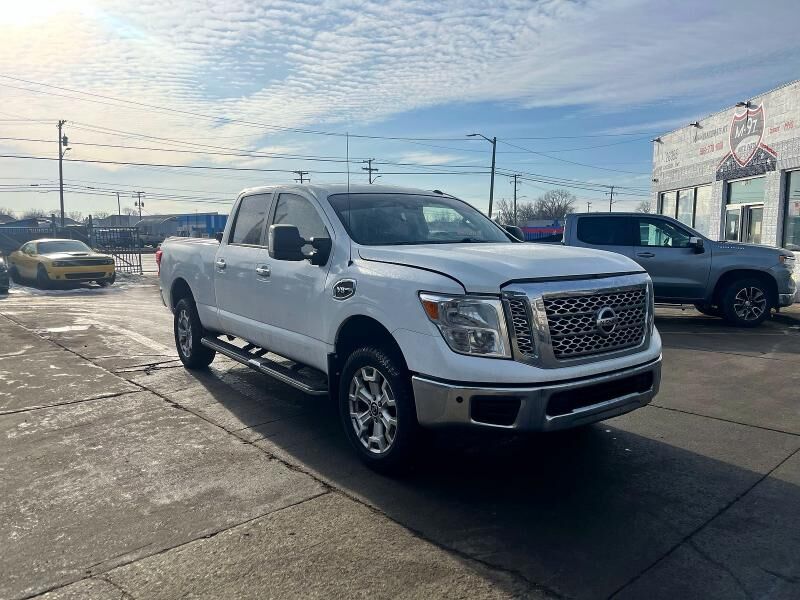 2020 NISSAN Titan
