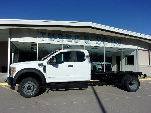 2017 FORD F-550