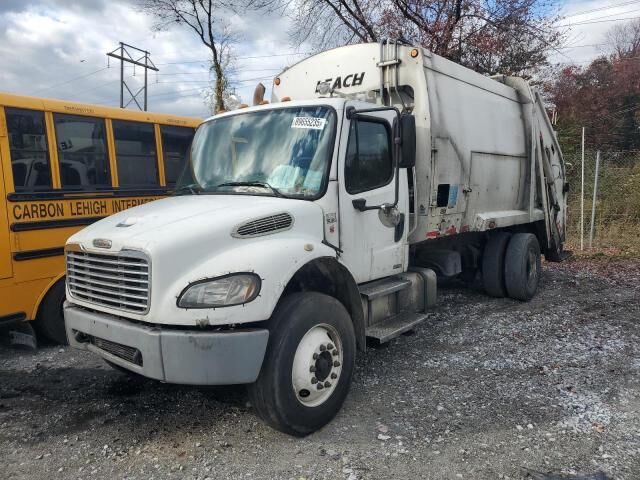 2004 FREIGHTLINER M2