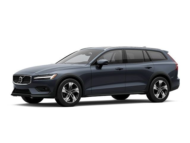 2023 VOLVO V60CC