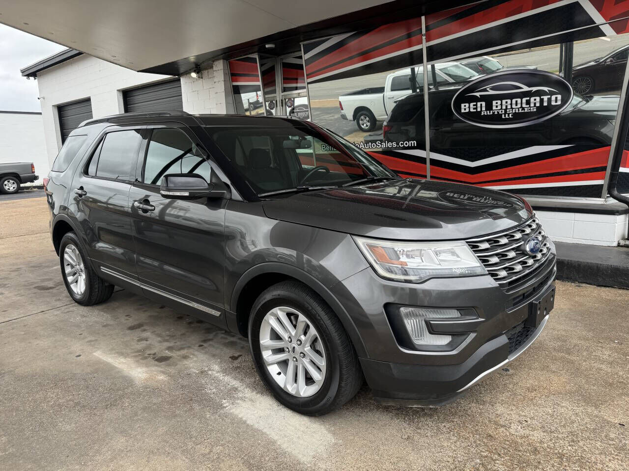 2017 FORD Explorer