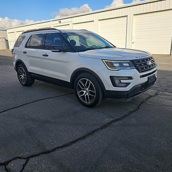 2017 FORD Explorer