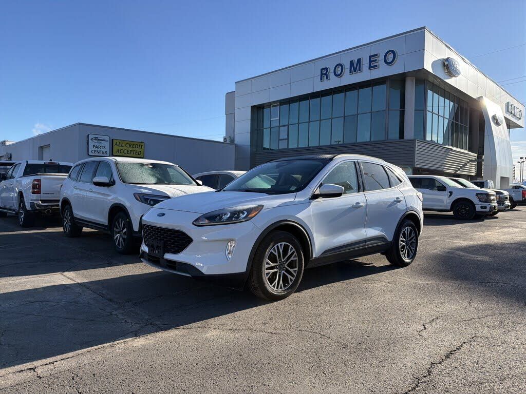 2020 FORD Escape