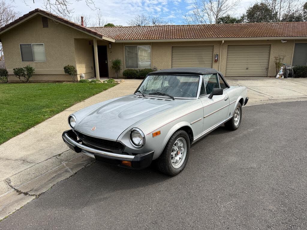 1981 FIAT Spider 2000
