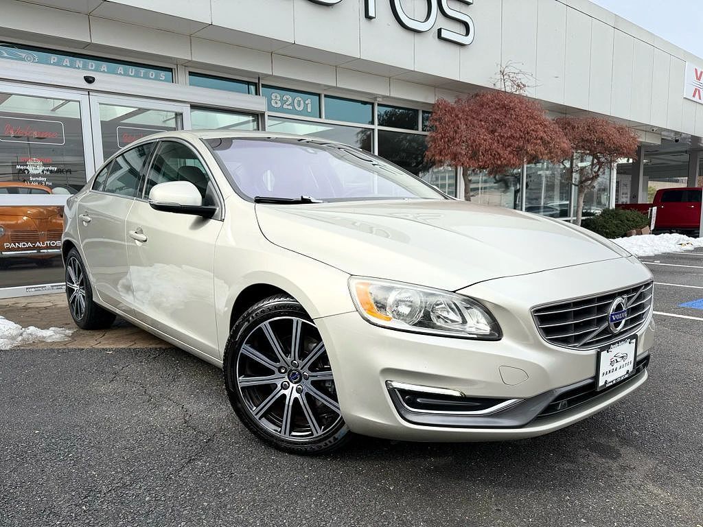 2017 VOLVO S60