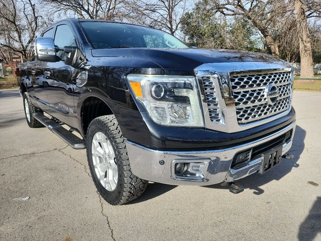 2016 NISSAN Titan