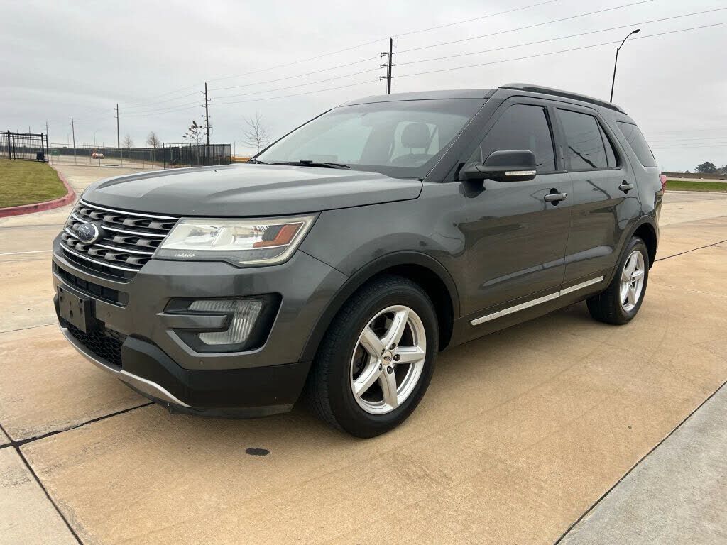 2016 FORD Explorer