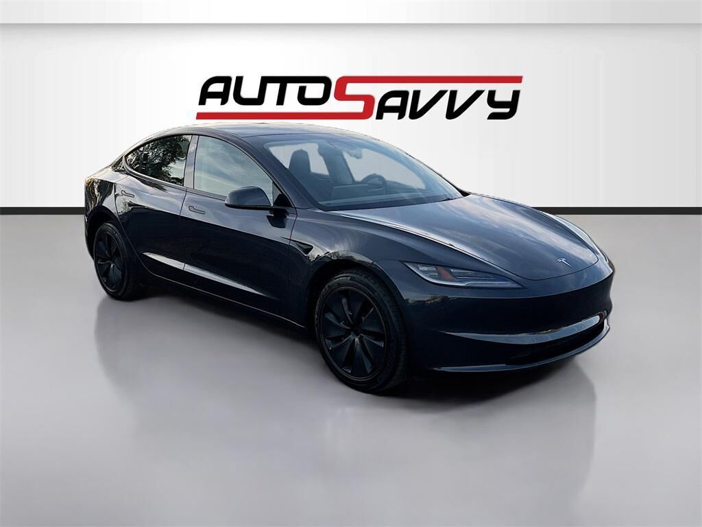 2025 TESLA Model 3