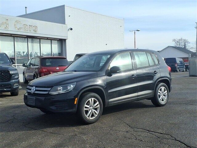 2012 VOLKSWAGEN Tiguan