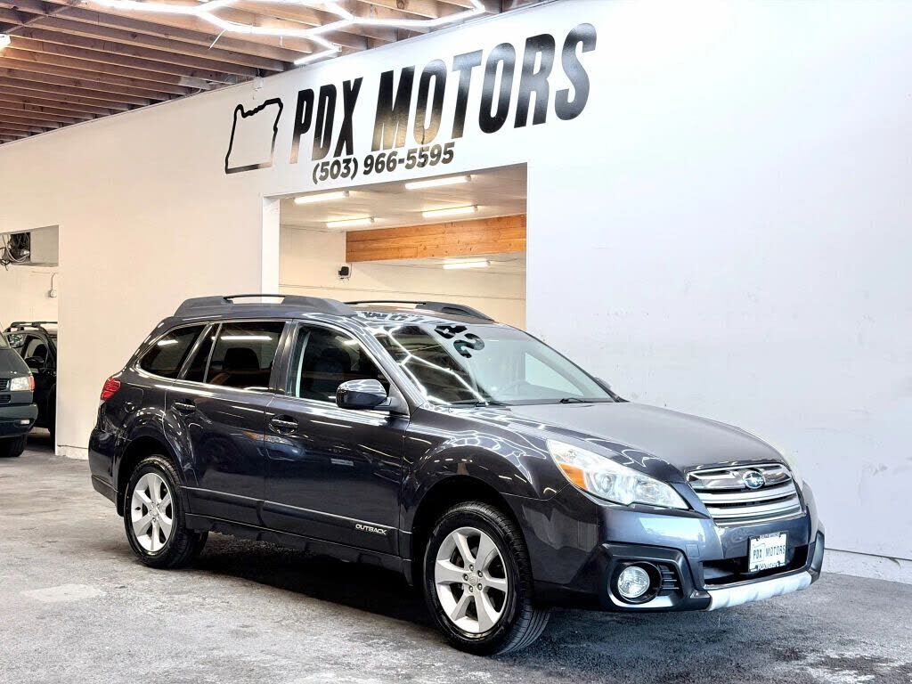 2013 SUBARU Outback