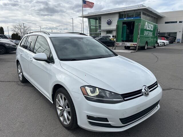 2016 VOLKSWAGEN Golf SportWagen