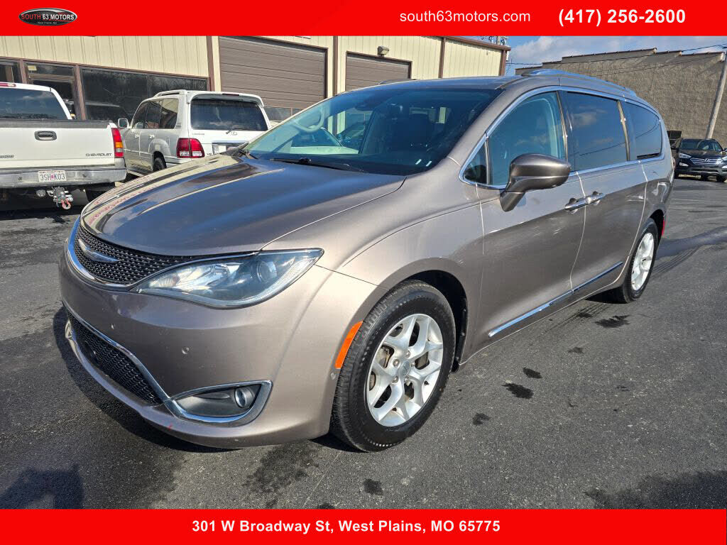 2017 CHRYSLER Pacifica