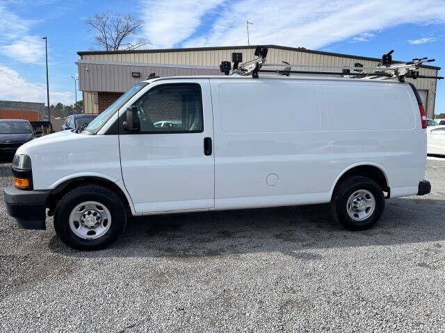 2020 CHEVROLET Express