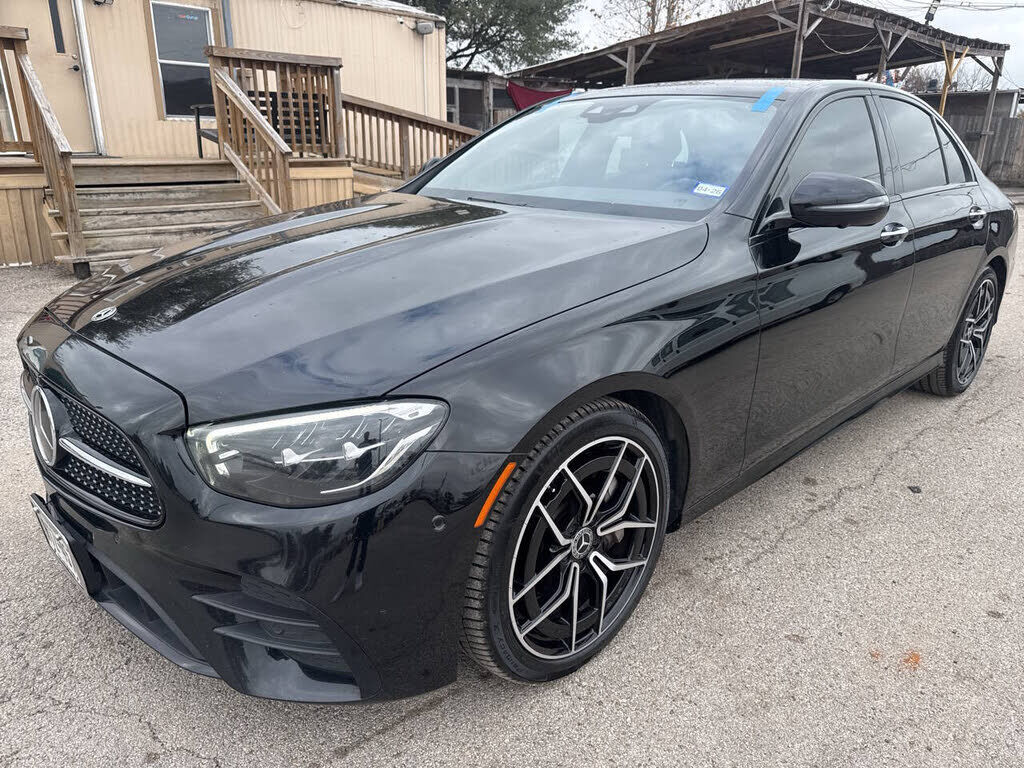 2022 MERCEDES-BENZ E-Class