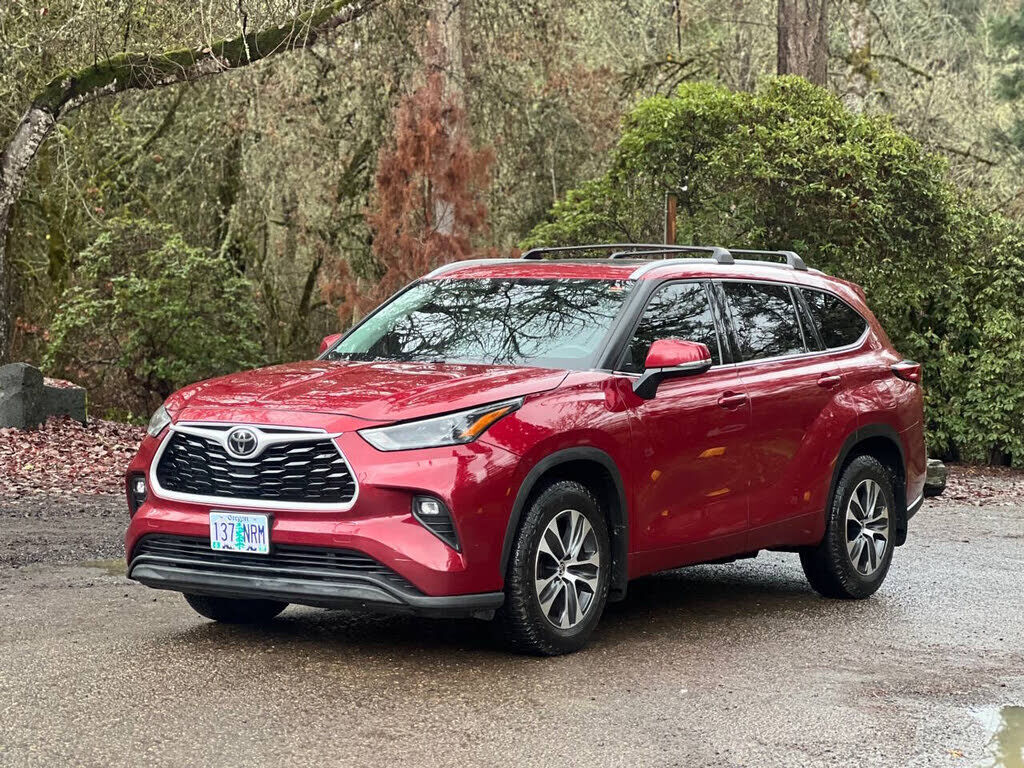 2022 TOYOTA Highlander